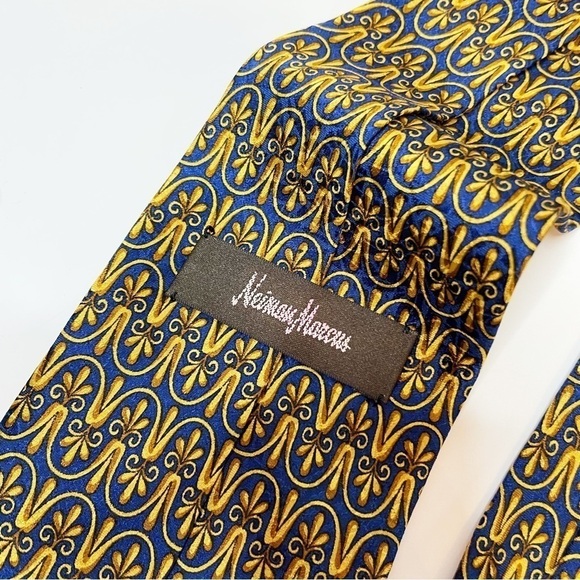 Neiman Marcus Blue Gold Silk Neck Tie - Picture 3 of 5